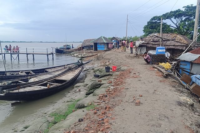 Cyclone Dana’s Impact Subsides; Sunshine Returns to Khulna